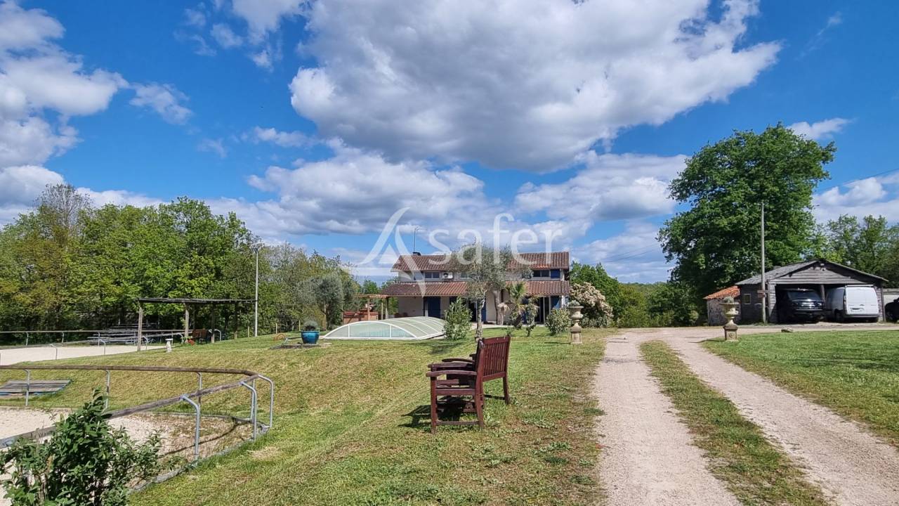 Equestrian property  tarn