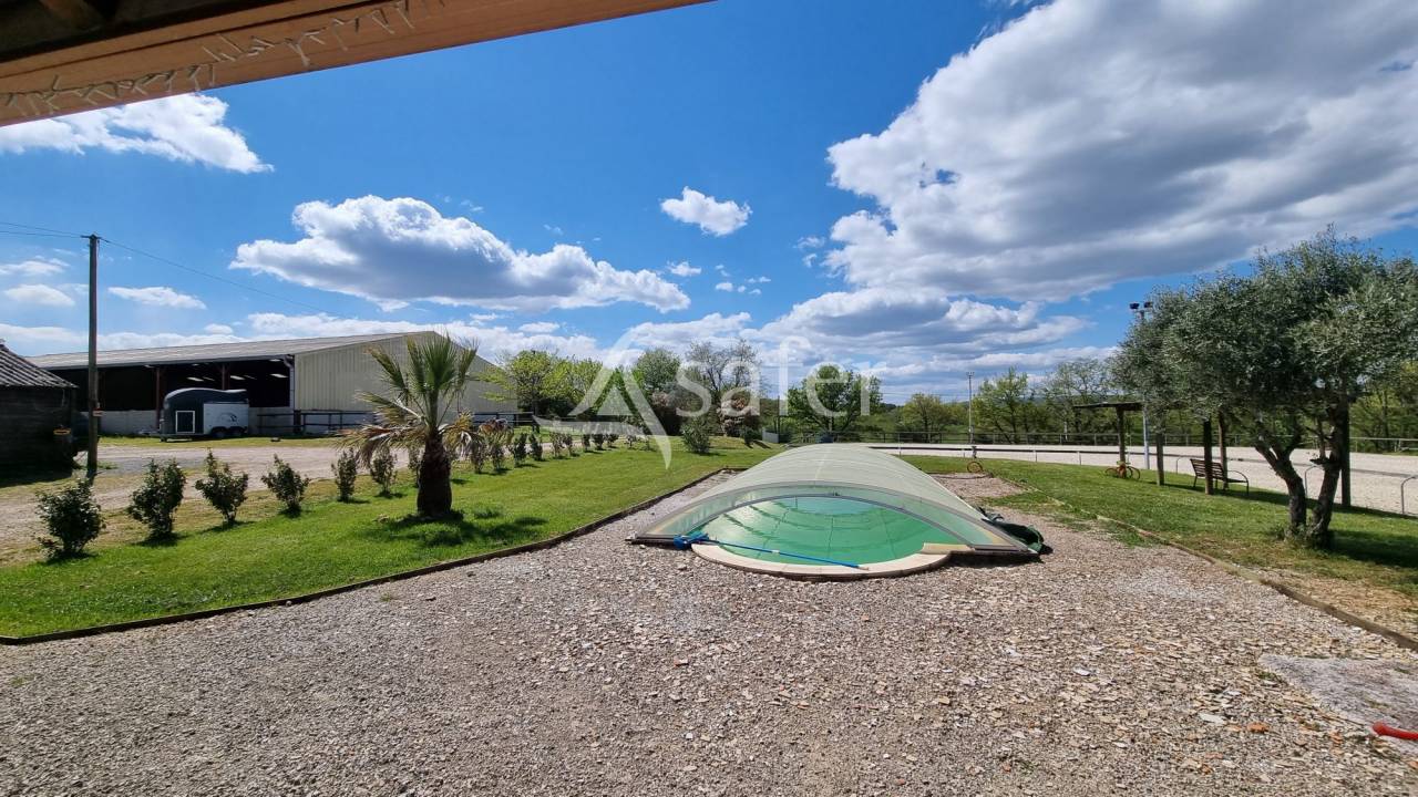 Equestrian property  tarn