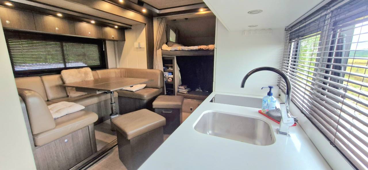 Horsebox NON-HGV Iveco STRALIS 19/360 2012 Used