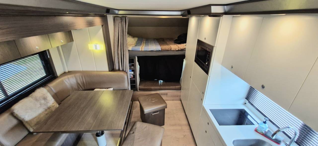 Horsebox NON-HGV Iveco STRALIS 19/360 2012 Used