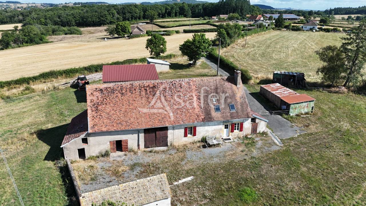 Other country property  Saône-et-Loire