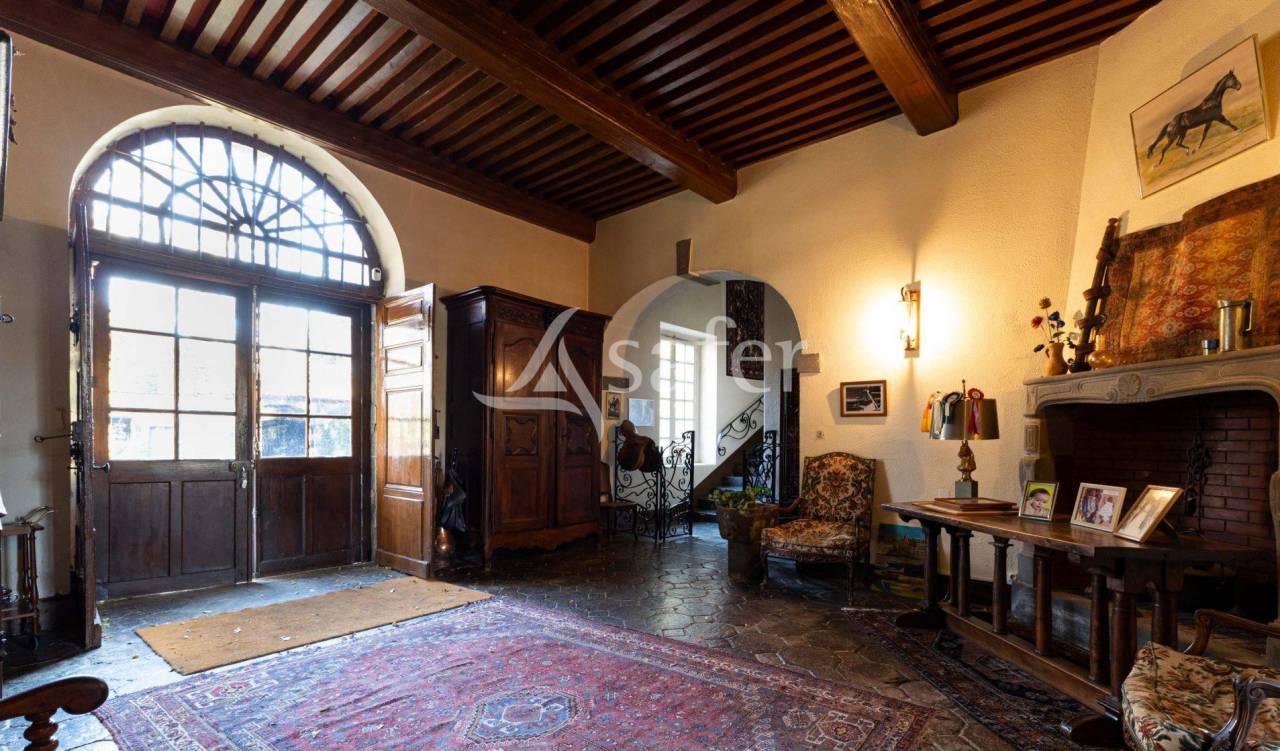 Other country property  Puy-de-Dôme