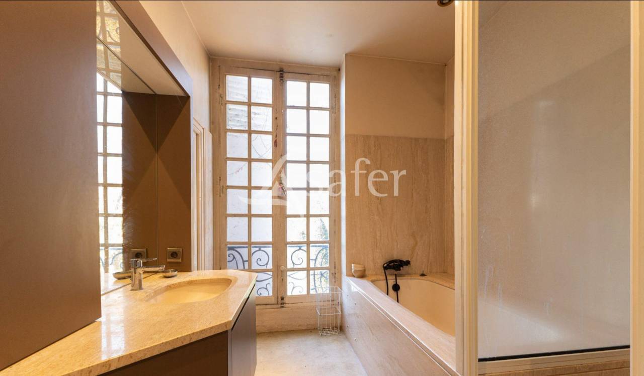 Other country property  Puy-de-Dôme