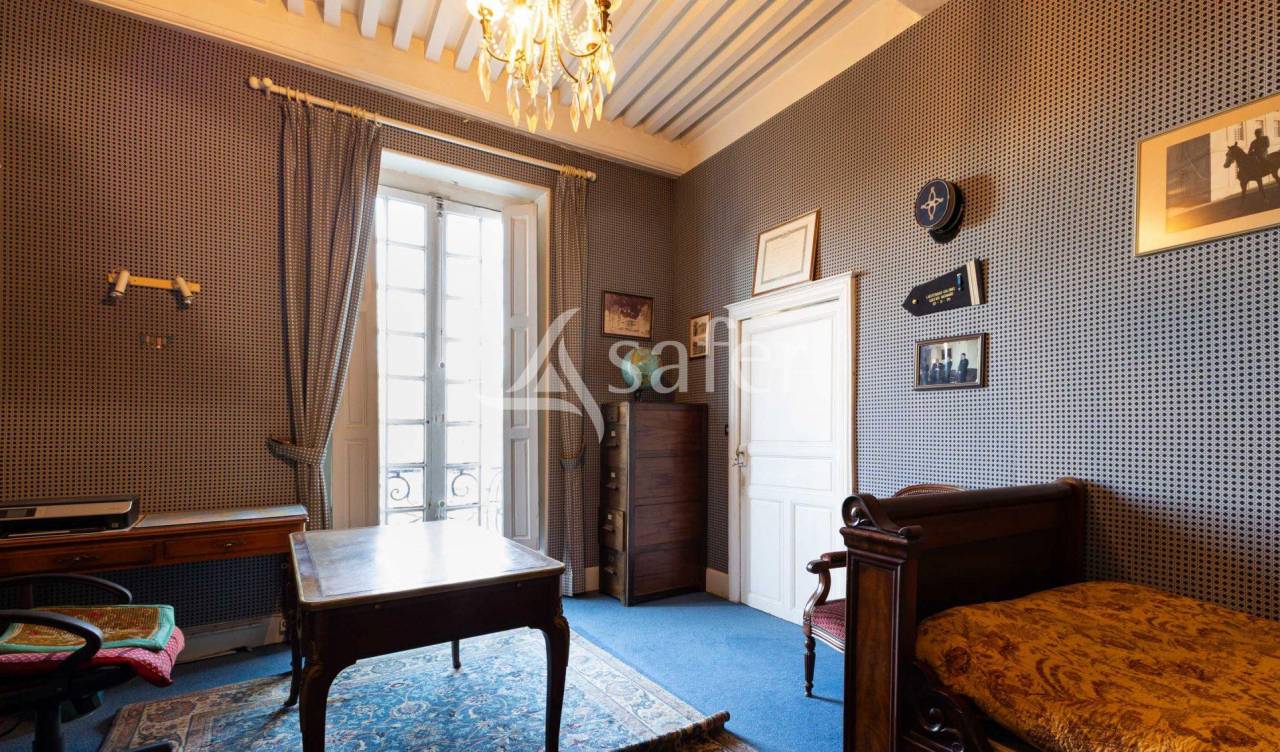 Other country property  Puy-de-Dôme