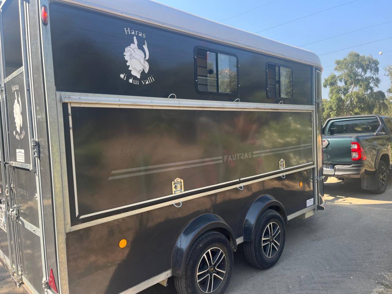 Horse trailer Fautras  3 Stalls 2024 Used