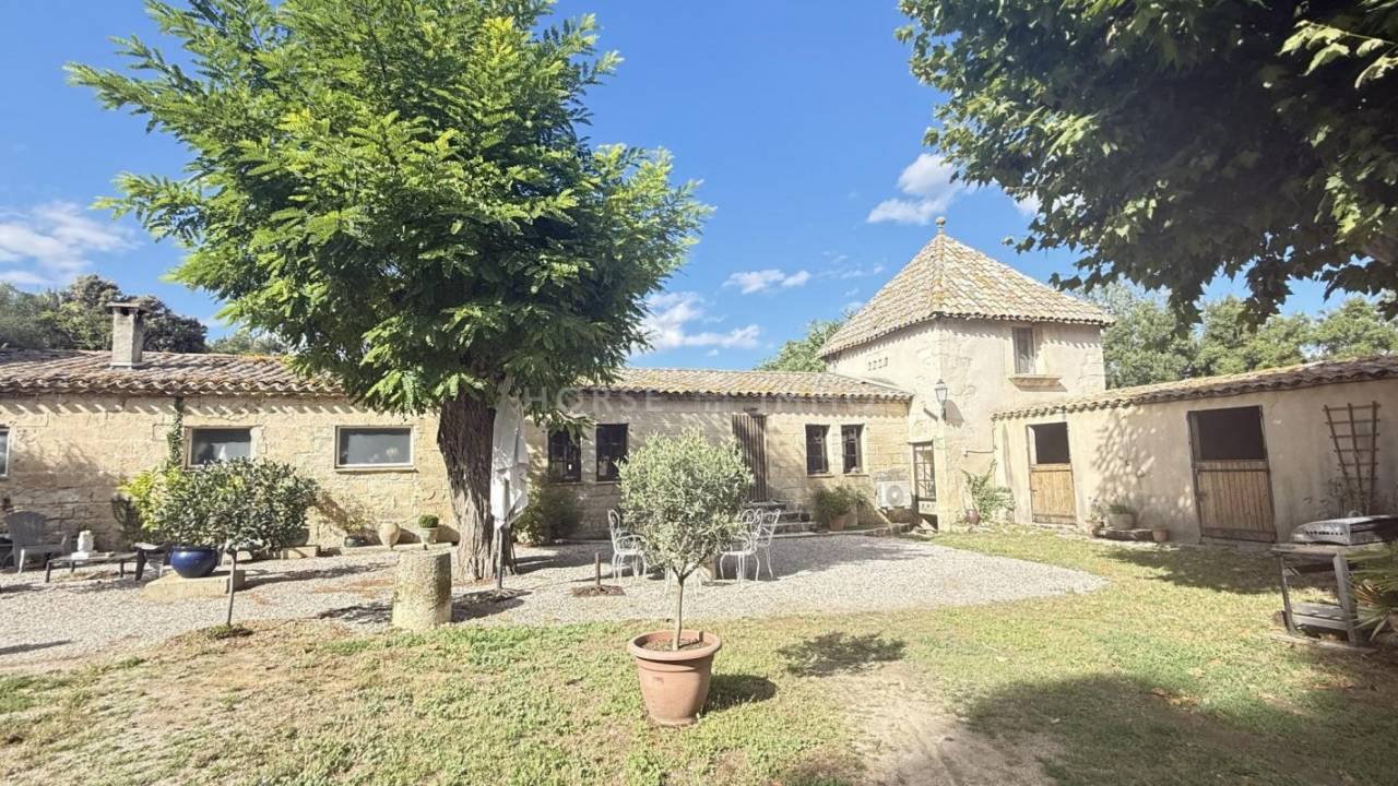 Equestrian property  Hérault