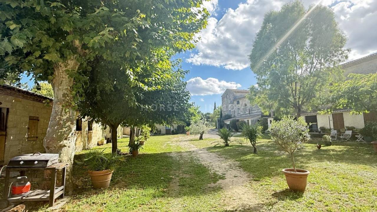 Equestrian property  Hérault