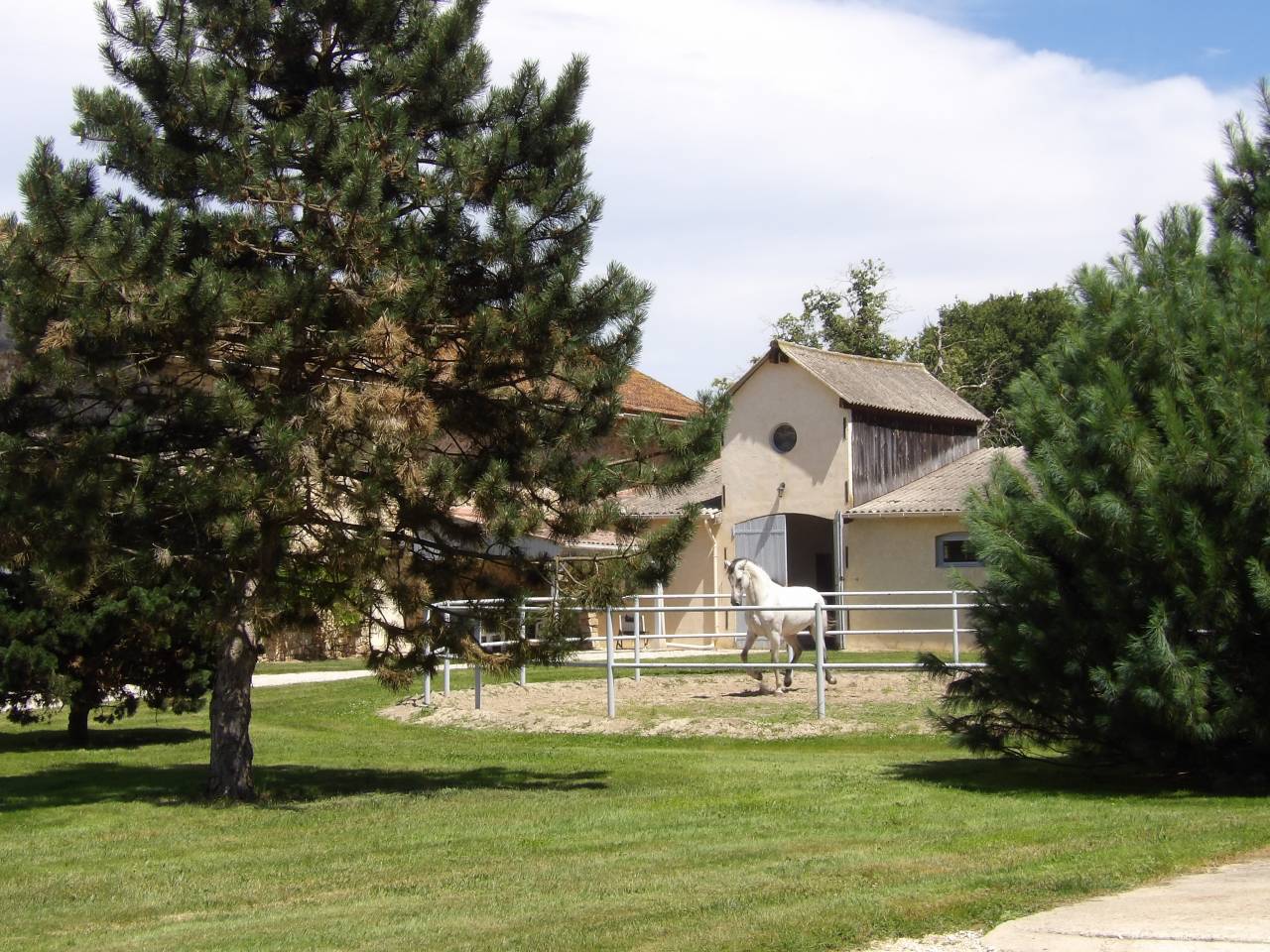 Luxurious equestrian property  Essonne