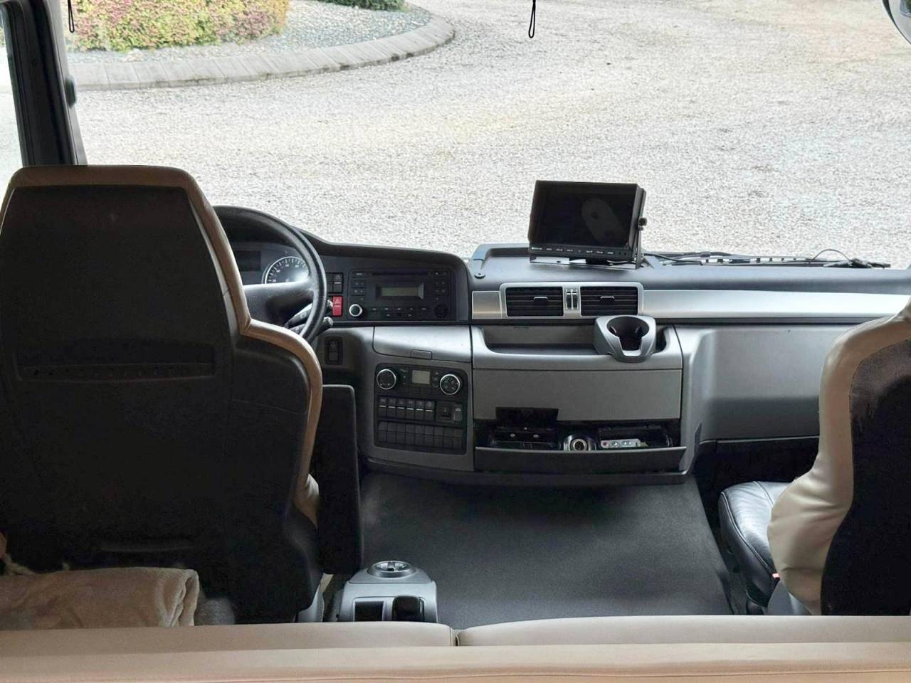 Horsebox NON-HGV Krismar pop et push out 2012 Used