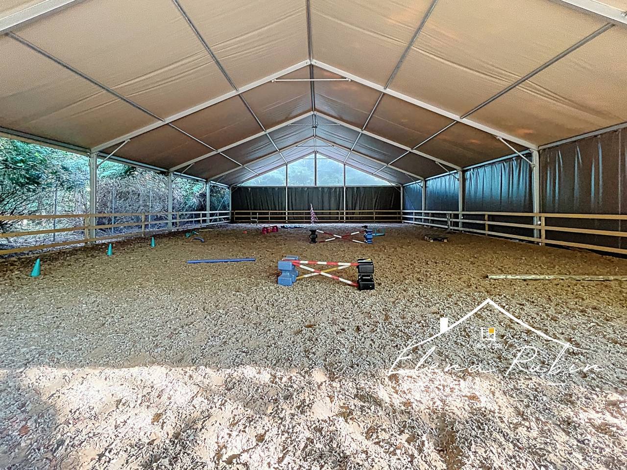 Luxurious equestrian property  Essonne