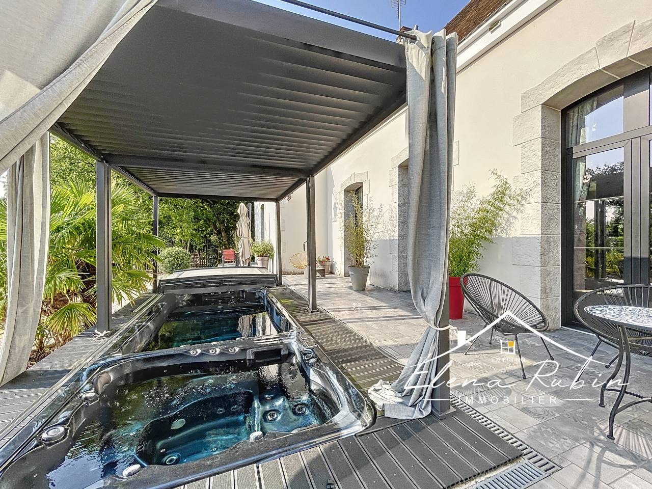 Luxurious equestrian property  Essonne