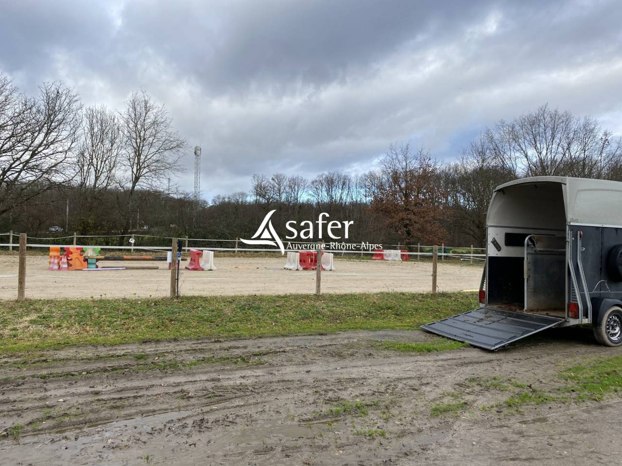 Equestrian property  Puy-de-Dôme
