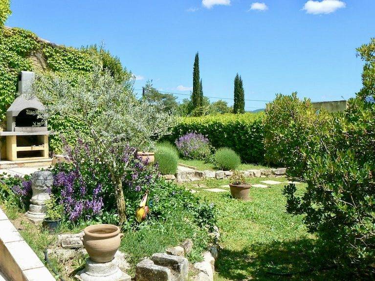 Equestrian Bed and Breakfast  Vaucluse