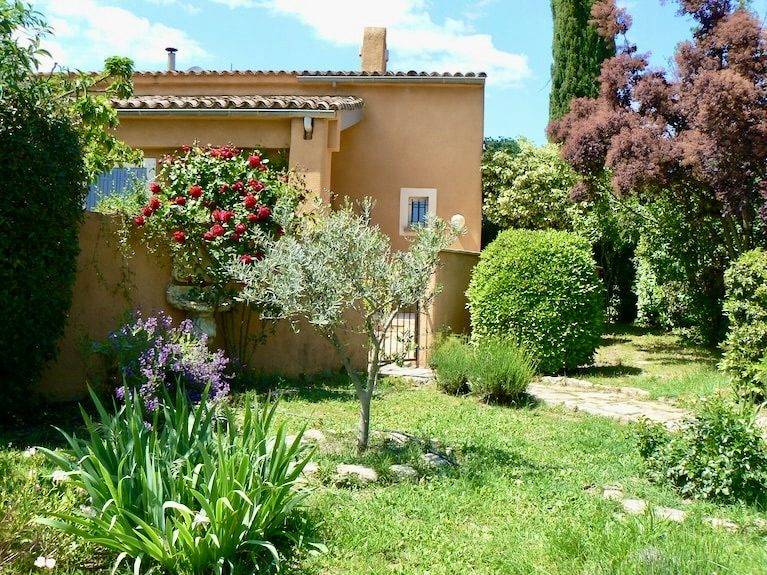 Equestrian Bed and Breakfast  Vaucluse