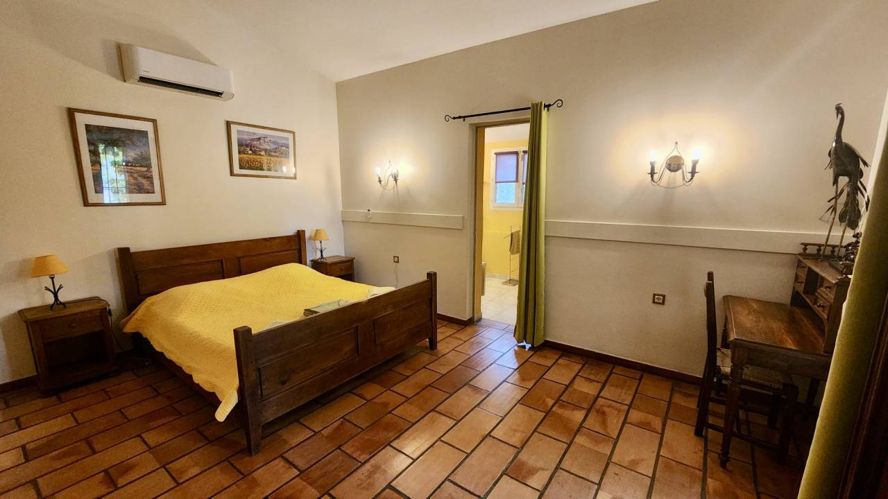 Equestrian Bed and Breakfast  Vaucluse