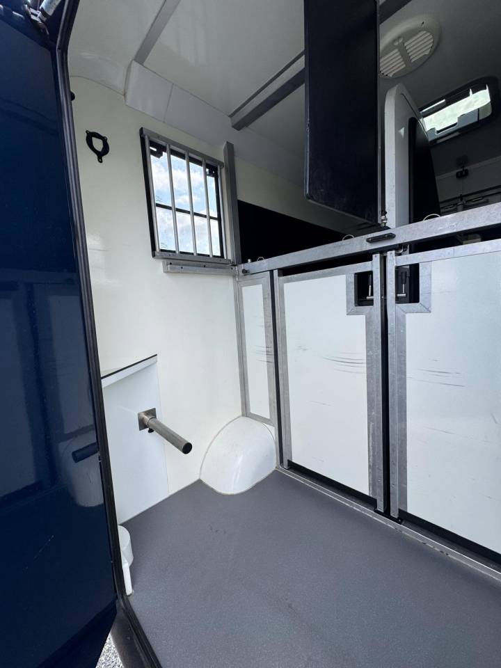 Horsebox HGV Renault STX 2015 Used
