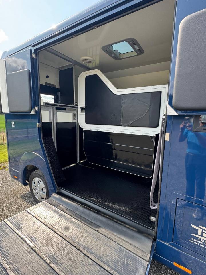 Horsebox HGV Renault STX 2015 Used