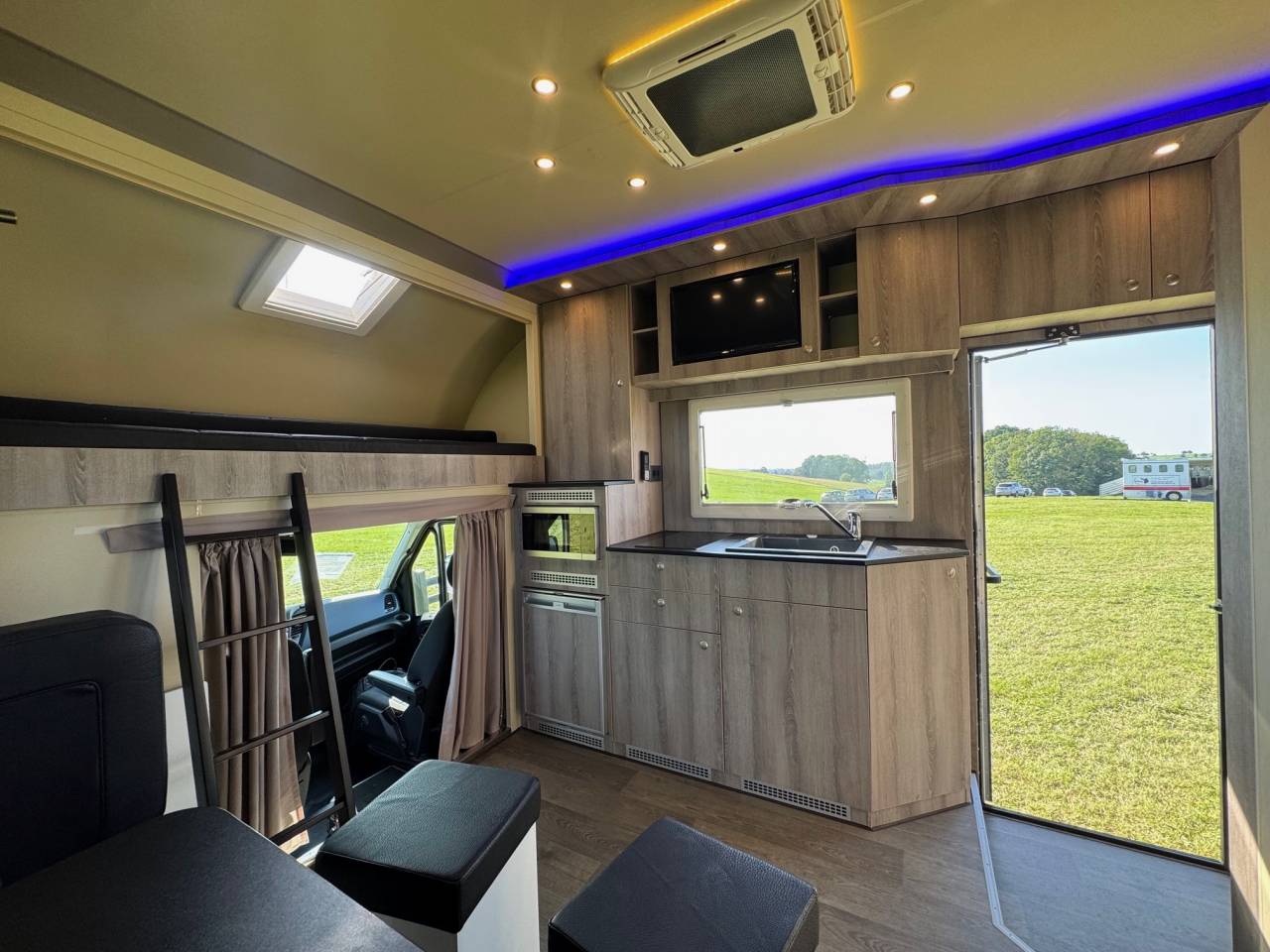 Horsebox NON-HGV Iveco IVECO 0 Used