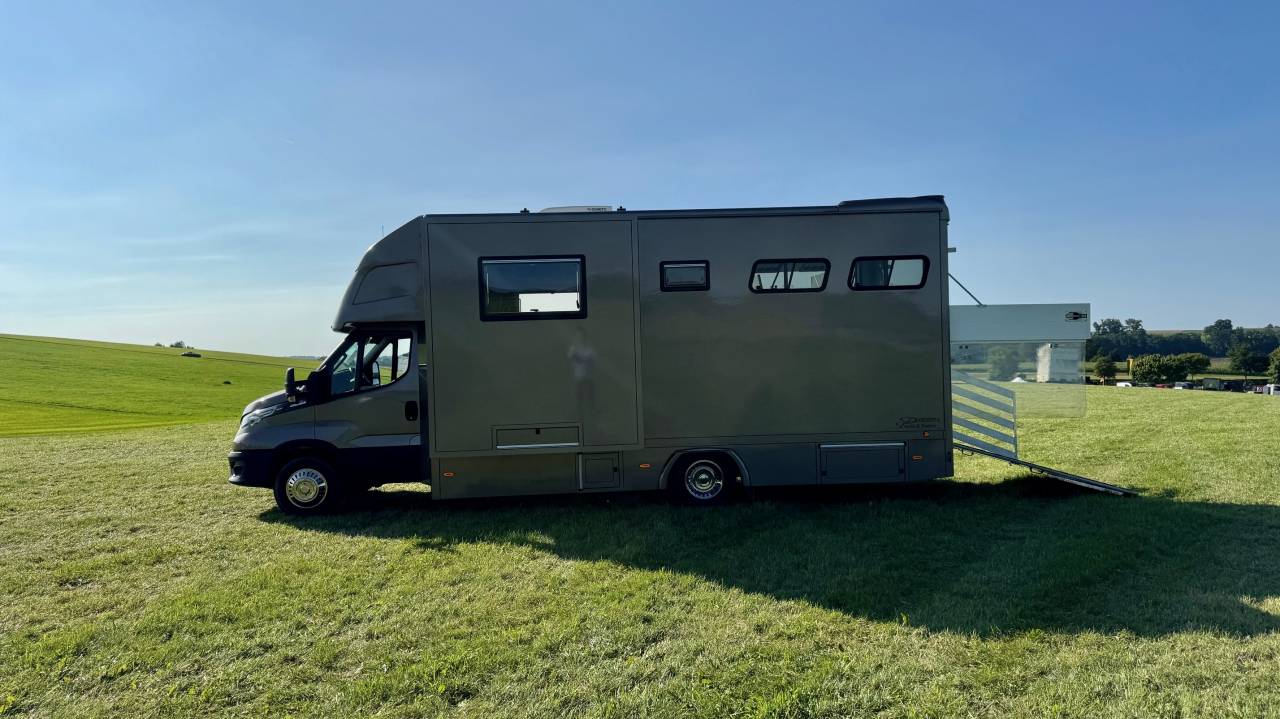 Horsebox NON-HGV Iveco IVECO 0 Used