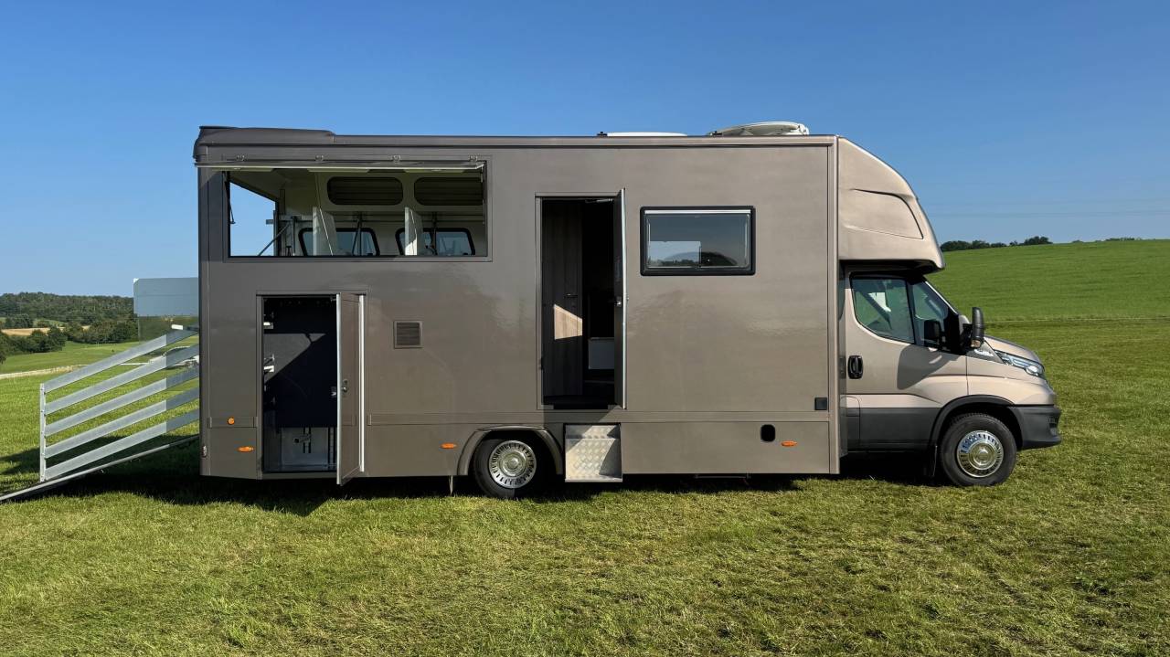 Horsebox NON-HGV Iveco IVECO 0 Used