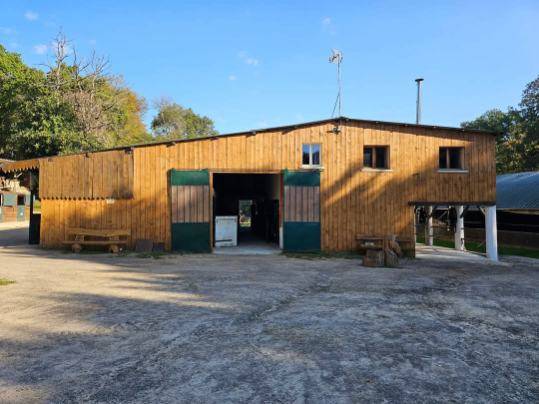 Livery yard  Oise