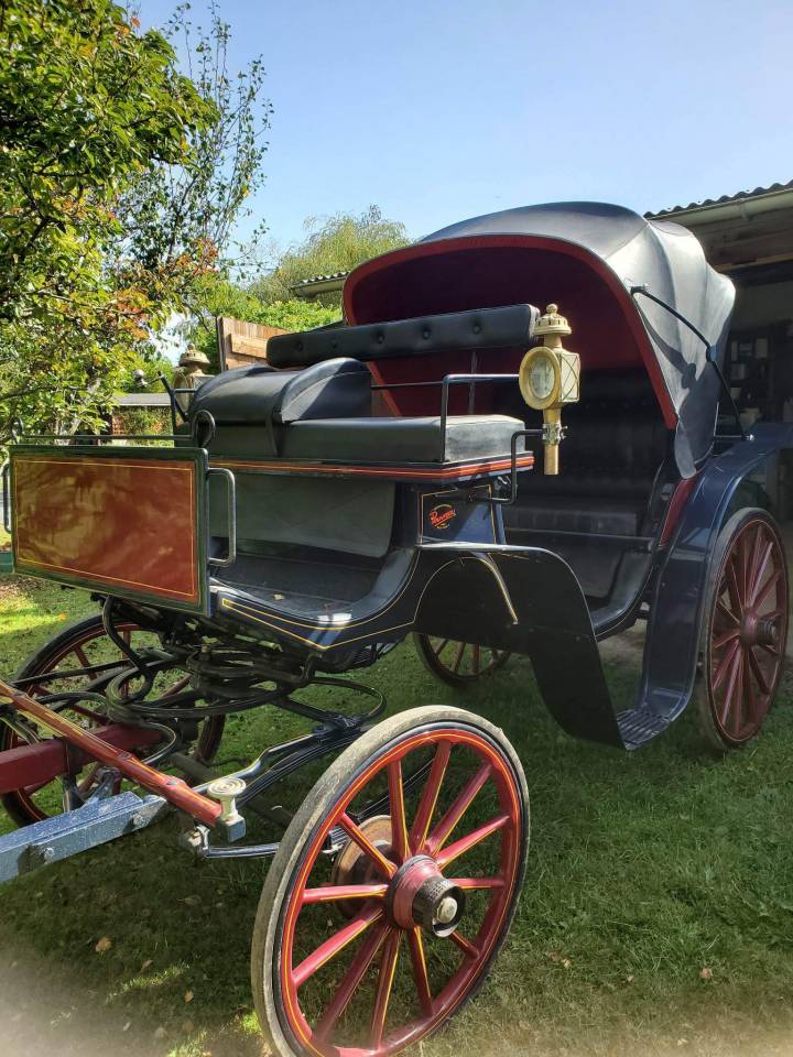Carriage - Calèche Pouvreau Victoria 
