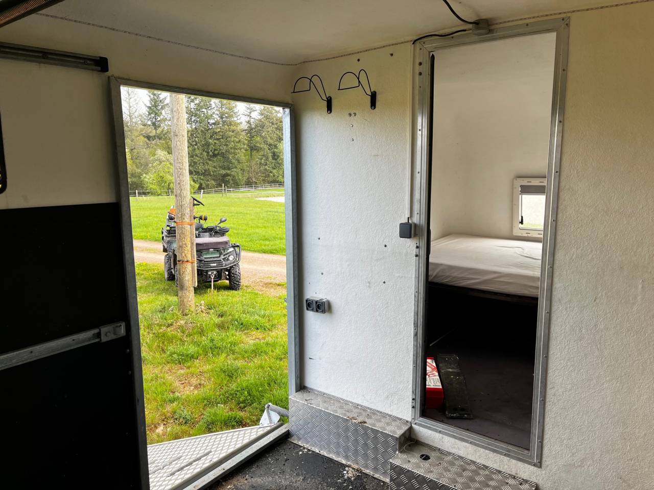 Horsebox HGV Iveco IVECO 35C18 / Semi Remorque VOW 2010 Used