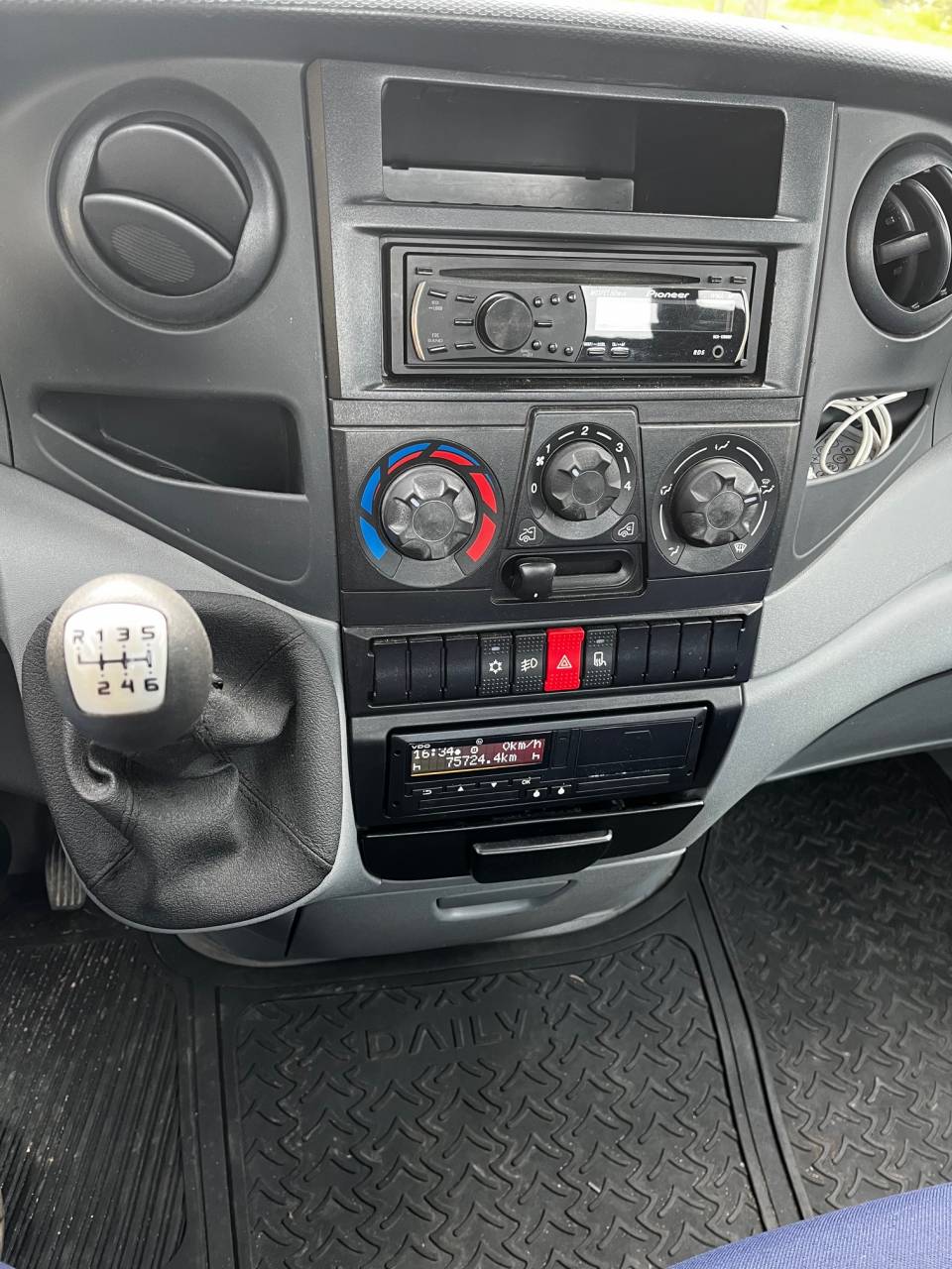 Horsebox HGV Iveco IVECO 35C18 / Semi Remorque VOW 2010 Used