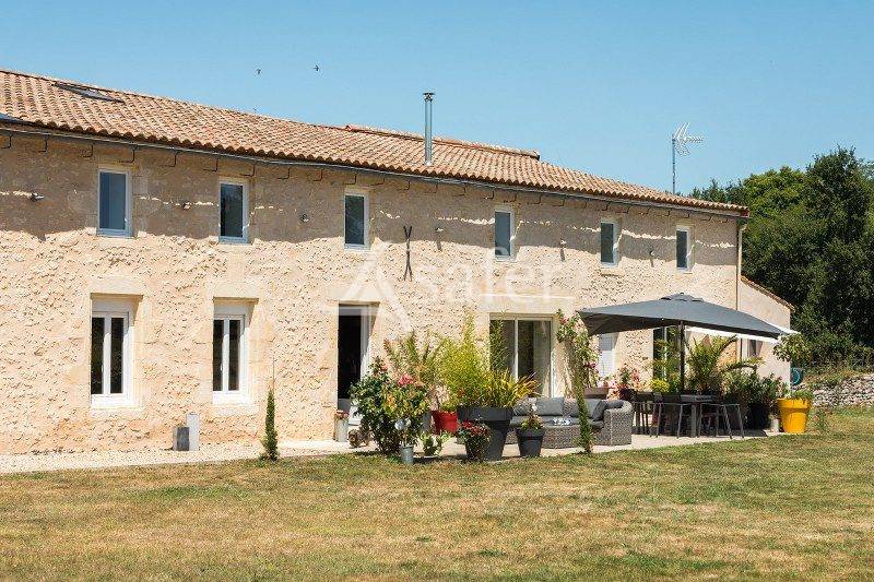 Other country property  Gironde