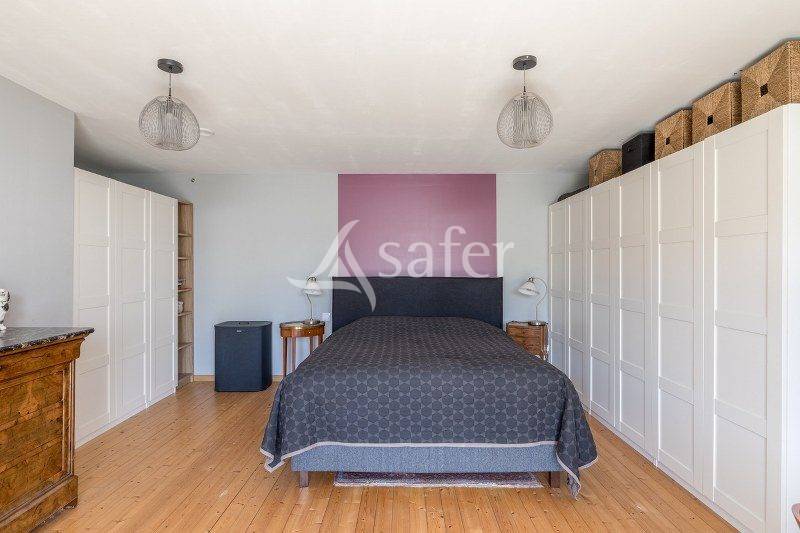 Other country property  Gironde