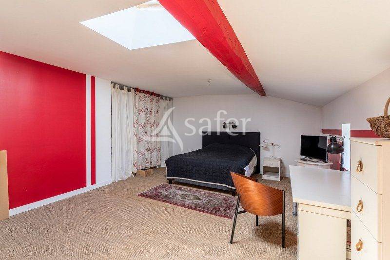 Other country property  Gironde