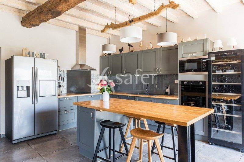 Other country property  Gironde