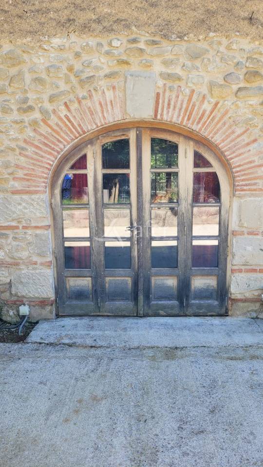 Other country property  tarn