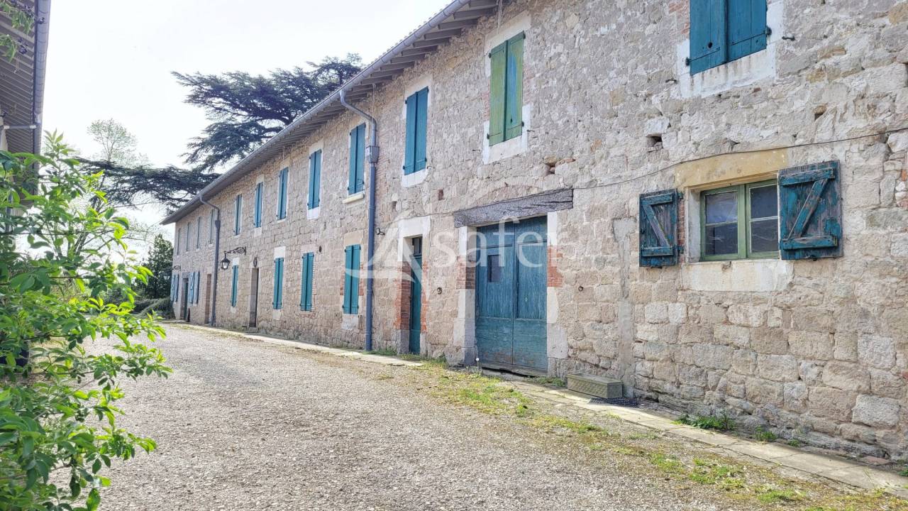 Other country property  tarn