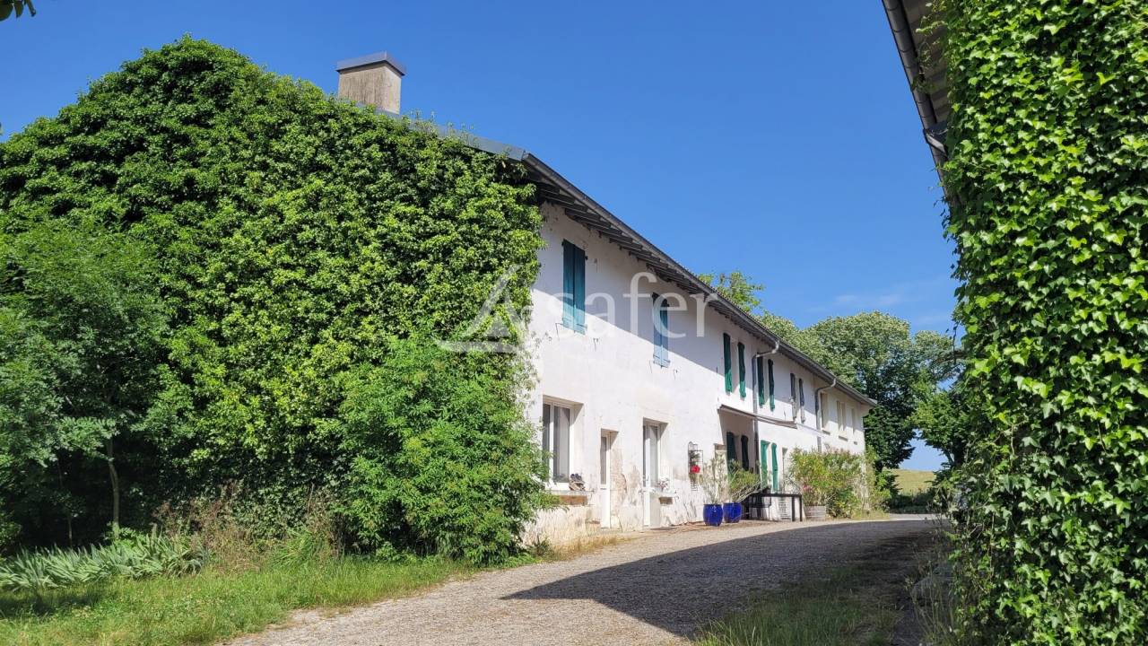 Other country property  tarn