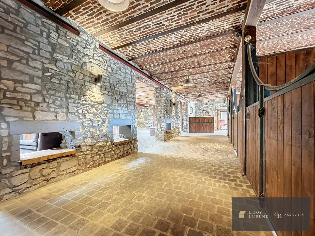 Equestrian farm  Namur