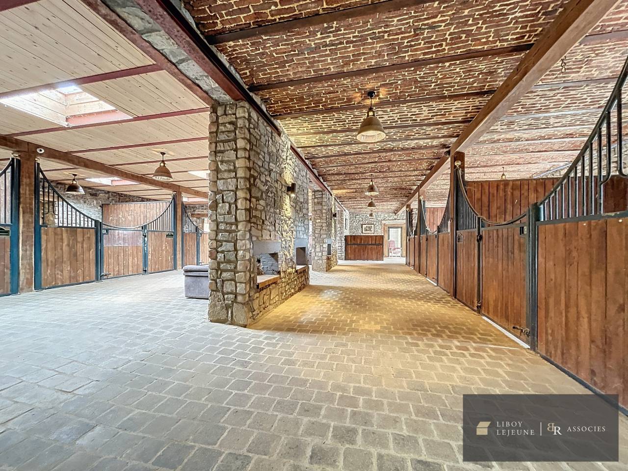 Equestrian farm  Namur