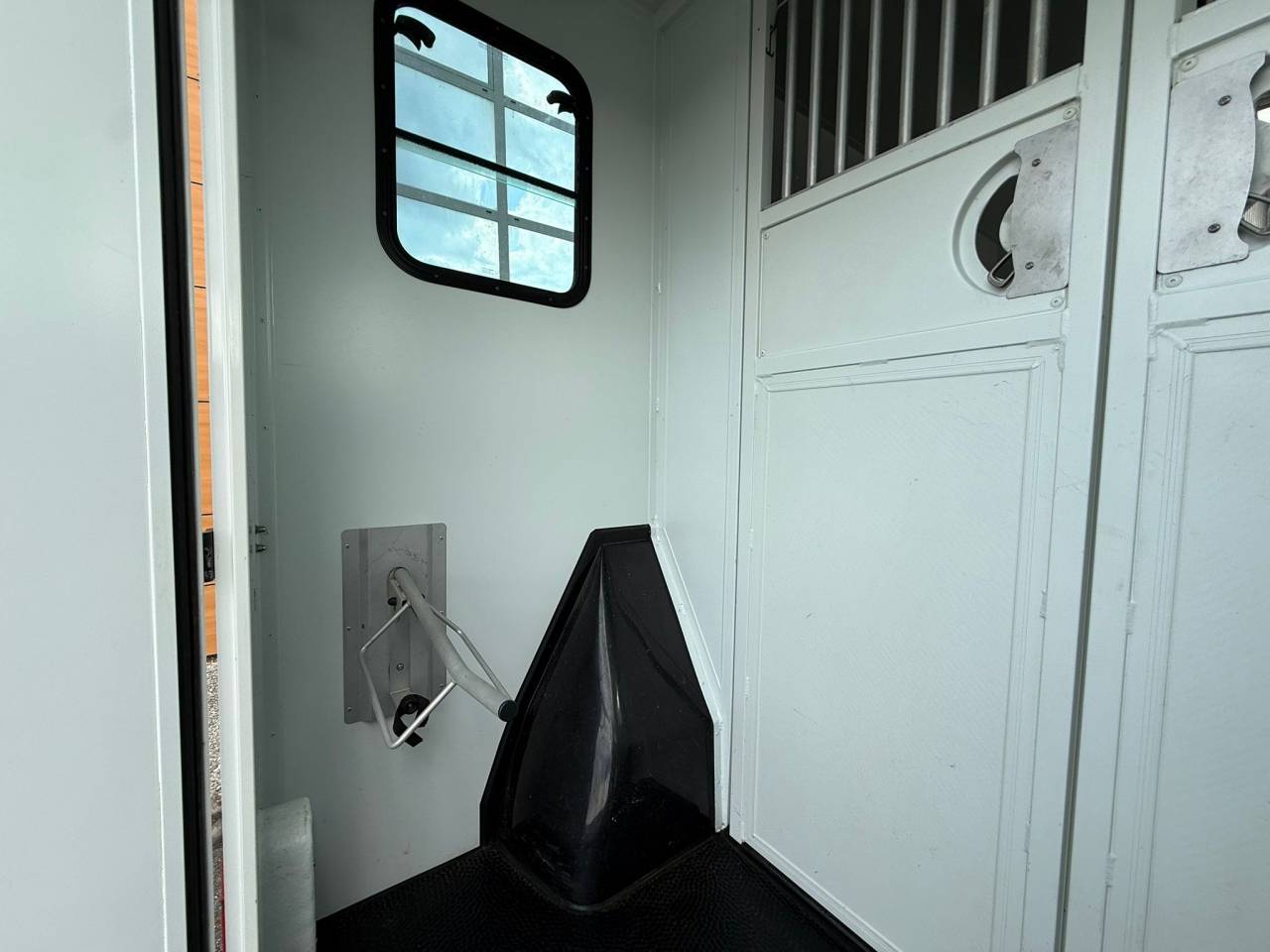 Horsebox HGV Theault PEUGEOT BOXER 150CH STALLE 2015 Used