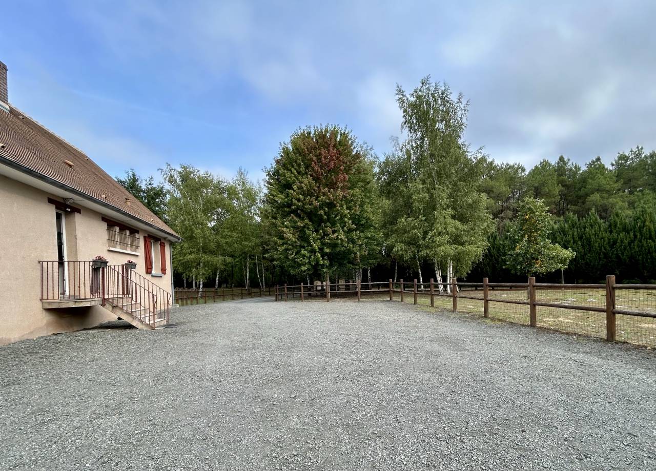 Other country property  Sarthe