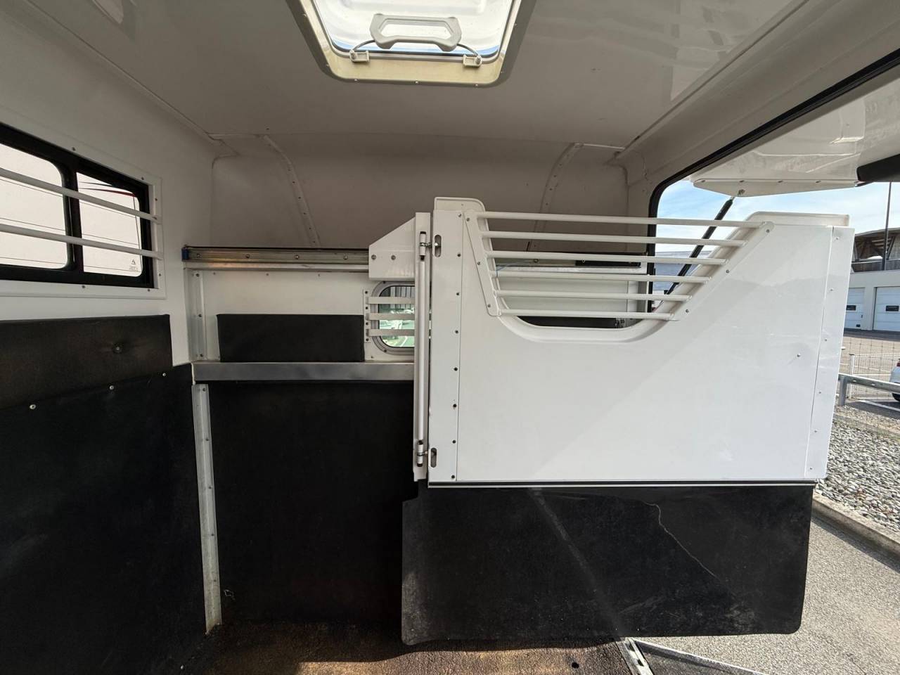 Horsebox HGV Barbot POLYVAN D3C 2019 Used