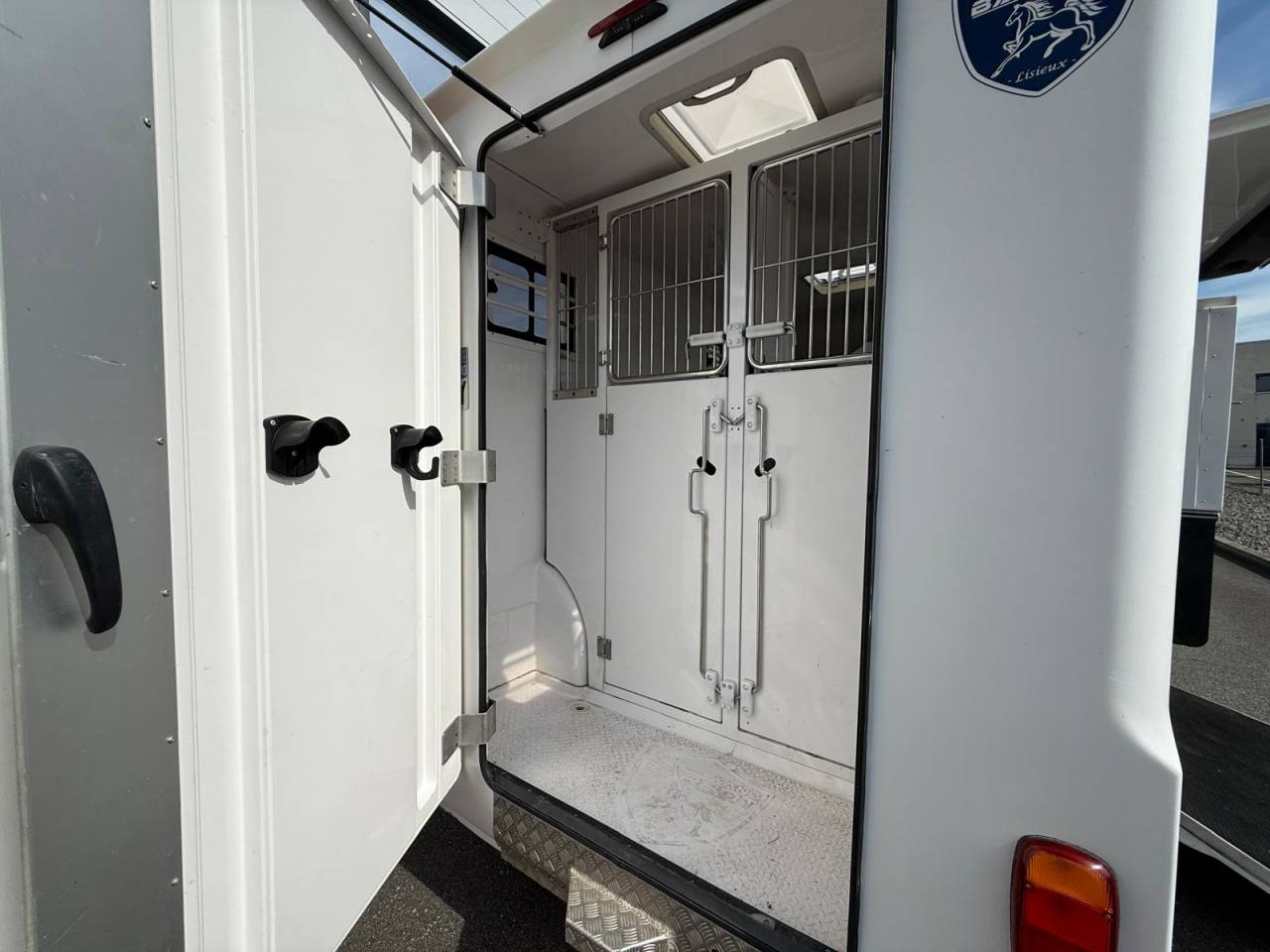 Horsebox HGV Barbot POLYVAN D3C 2019 Used