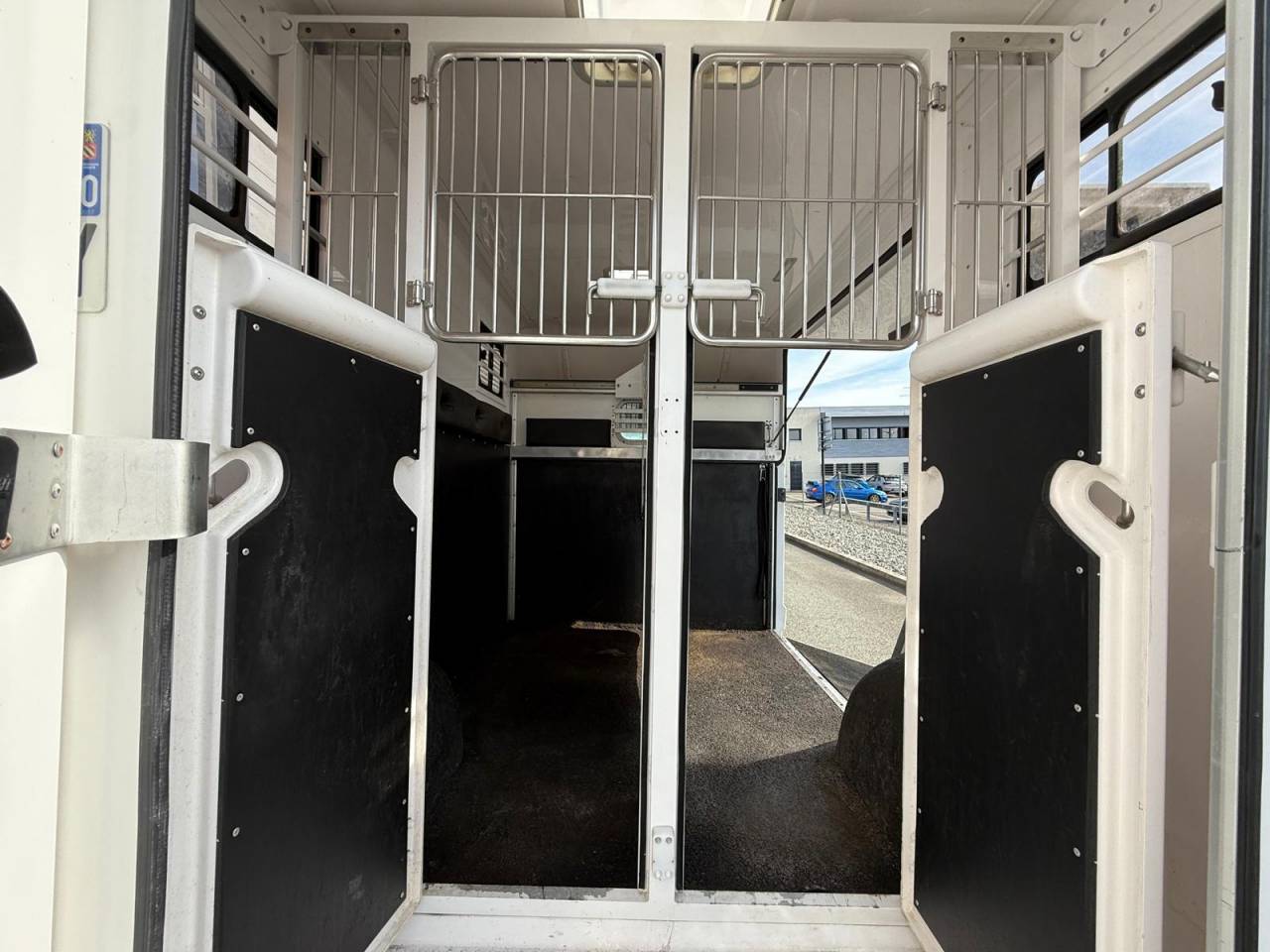 Horsebox HGV Barbot POLYVAN D3C 2019 Used