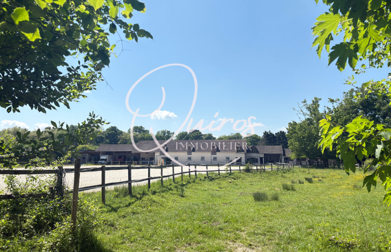 Livery yard  Seine-et-Marne