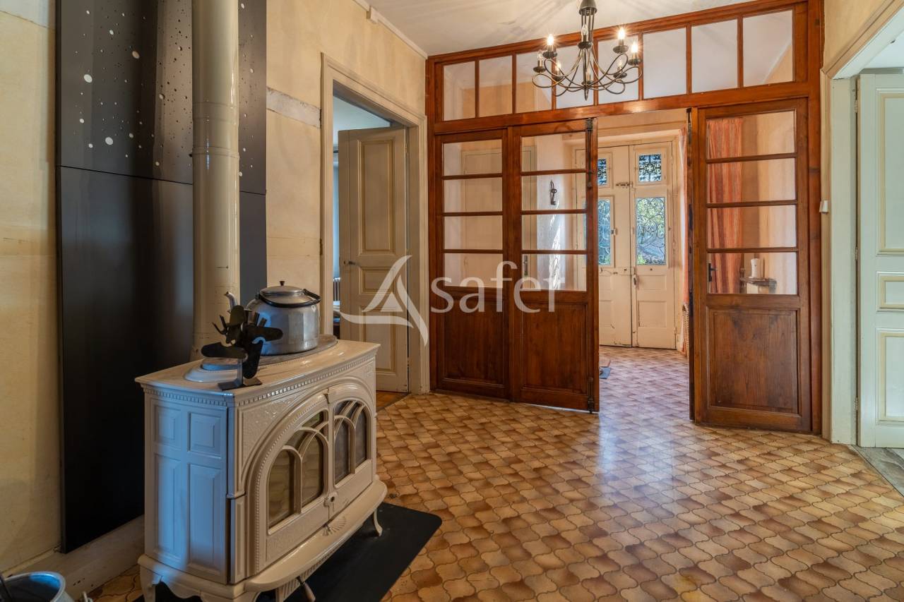 Other country property  tarn