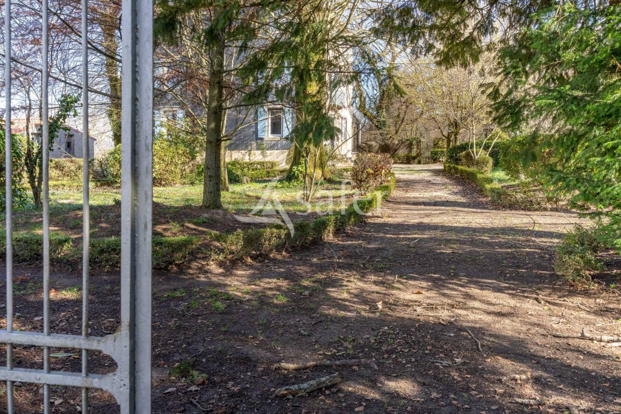 Other country property  tarn