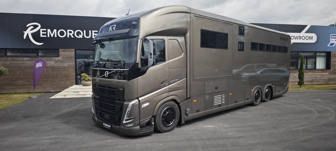 Horsebox NON-HGV Krismar Volvo FH500 6 chevaux gamme pro 2025 New