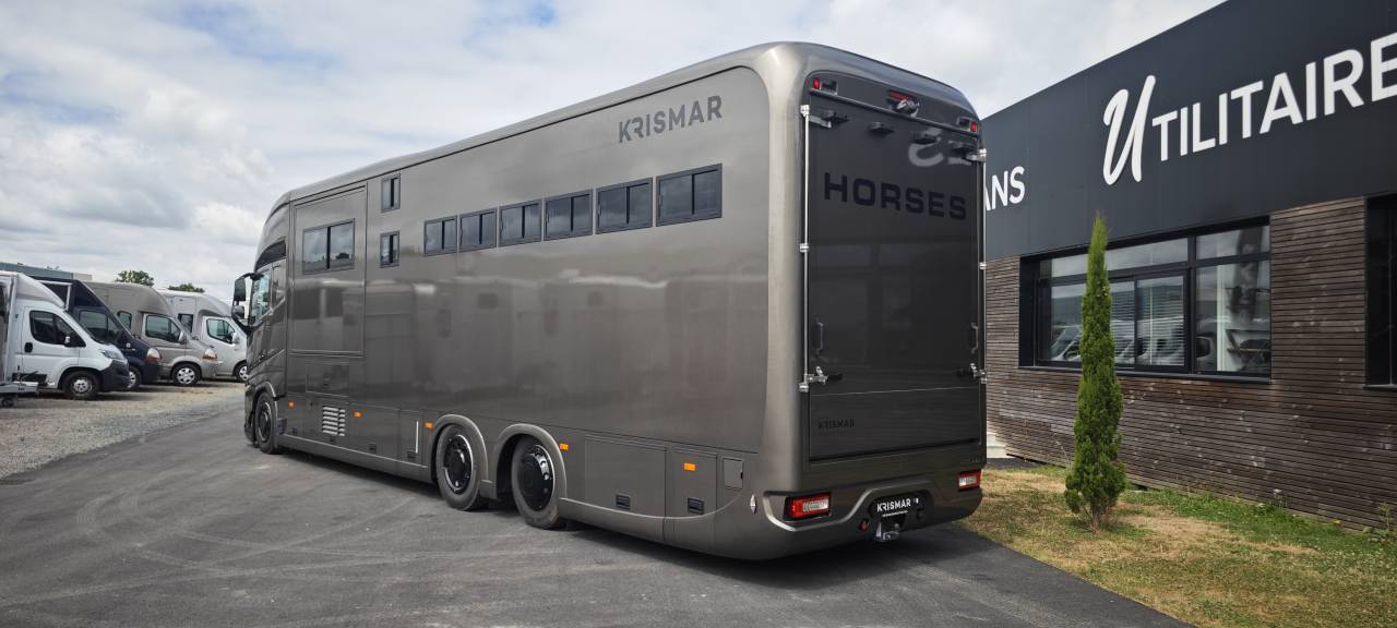 Horsebox NON-HGV Krismar Volvo FH500 6 chevaux gamme pro 2025 New
