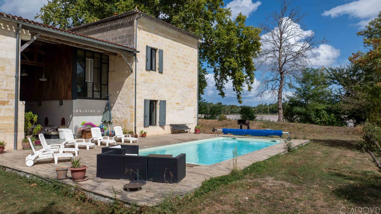Equestrian property  Gironde
