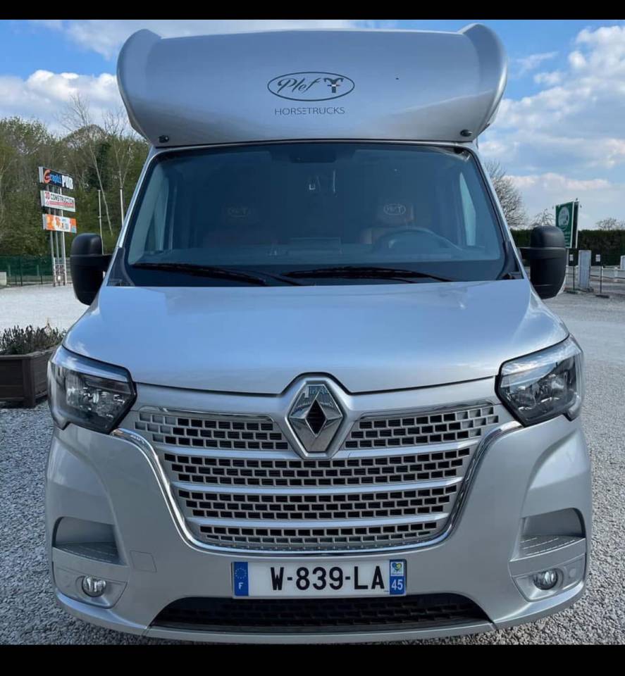 Horsebox HGV Renault Master 3 2021 Used