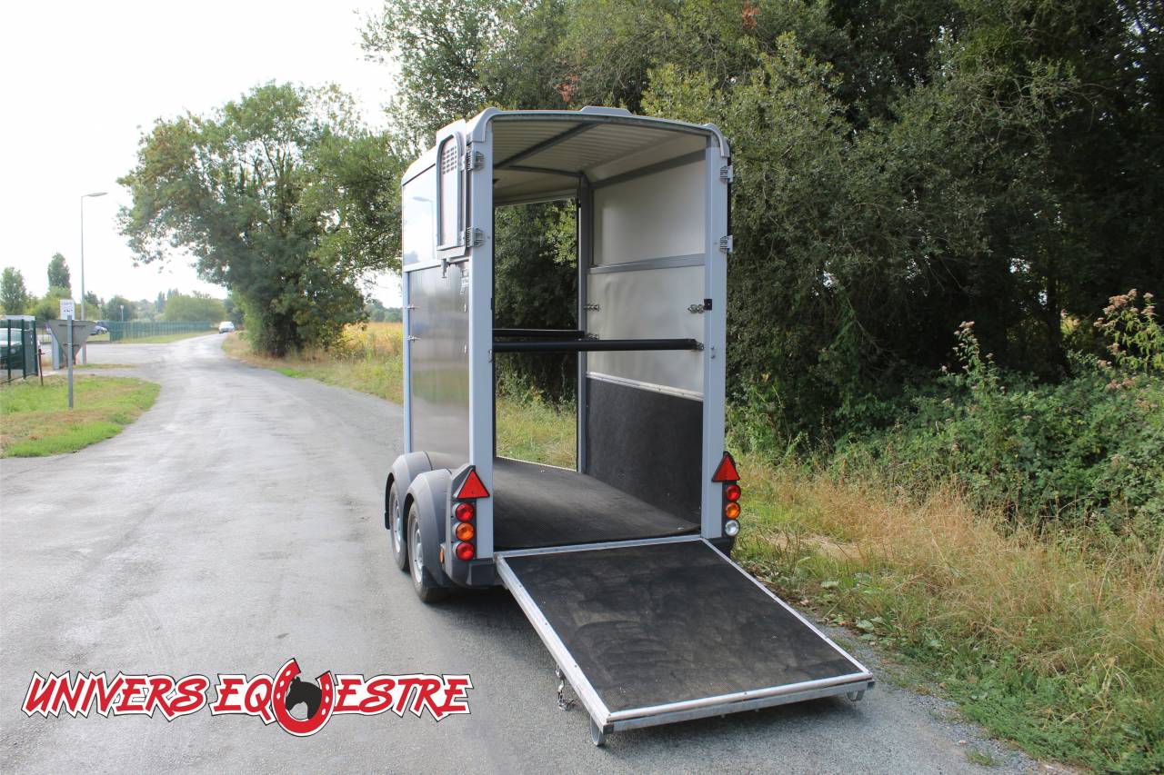 Horse trailer Ifor Williams  1,5 Stalls 2015 Used